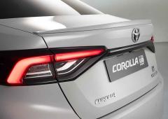 Exterieur_toyota-corolla-sedan-la-berline-a-egalement-droit-au-gr-sport_10
                                                        width=