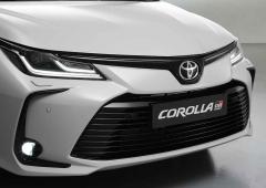 Exterieur_toyota-corolla-sedan-la-berline-a-egalement-droit-au-gr-sport_6
                                                        width=