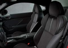 Interieur_toyota-gr-86-le-coupe-au-gros-coeur_1