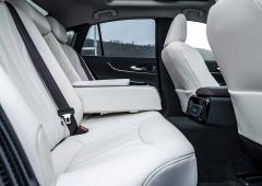 Interieur_toyota-mirai-2022-la-voiture-a-hydrogene_2