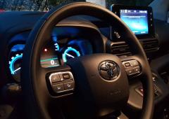 Interieur_toyota-proace-city-electric-millesime-2022-essai_1