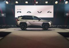Exterieur_toyota-rav4-2026-mise-a-jour-sans-eclats_0