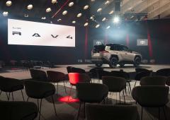 Exterieur_toyota-rav4-2026-mise-a-jour-sans-eclats_3