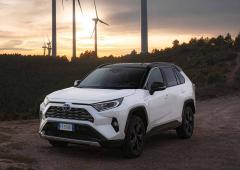 Exterieur_toyota-rav-4-hybride-awd-i-2022_6
                                                        width=