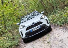 toyota-yaris-cross-trail-awd-blanche