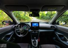 Interieur_toyota-yaris-cross-essai_1