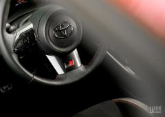 Interieur_essai-toyota-yaris-gr-rouge-dame-de-coeur_6