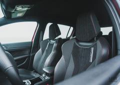 Interieur_duel-de-sportives-toyota-yaris-gr-vs-peugeot-308-gti_0