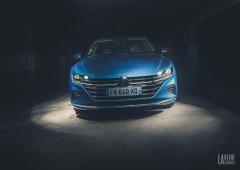 Exterieur_volkswagen-arteon-shooting-brake-elegance-essai_6
                                                        width=