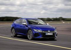 Exterieur_volkswagen-arteon-shooting-brake-r-le-break-de-chasse-de-vw-se-conjugue-aussi-avec-un-r_4