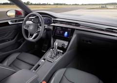 Interieur_volkswagen-arteon-shooting-brake-le-brake-de-chasse-de-vw_1
                                                        width=