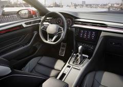 Interieur_volkswagen-arteon-l-evolution-elegante-de-l-annee-2020_0