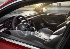 Interieur_volkswagen-arteon-l-evolution-elegante-de-l-annee-2020_1
                                                        width=