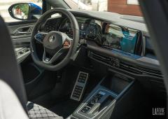 Interieur_golf-8-sw-r-line-tsi150-essai_24