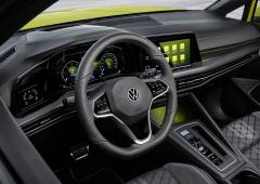 Interieur_volkswagen-golf-8-sw-le-break-compact-annee-2021_1