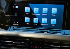 Interieur_volkswagen-golf-8-tsi-first-essai_1
                                                        width=