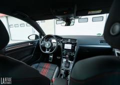 Interieur_volkswagen-golf-gti-tcr_2