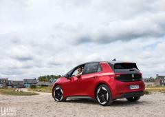 Exterieur_volkswagen-id-3-77kwh-2023-essai_14
                                                        width=