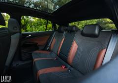 Interieur_volkswagen-id-5-pro-performance-essai_11