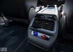 Interieur_volkswagen-id-5-pro-performance-essai_12