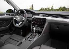 Interieur_volkswagen-passat-sw-gte-essai_1