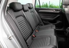 Interieur_volkswagen-passat-sw-gte-essai_3
                                                        width=