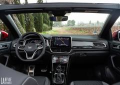 Interieur_volkswagen-t-roc-cabriolet-2022-essai_2
                                                        width=