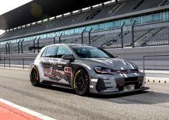 Exterieur_volkswagen-golf-gti-tcr-racecar_14
                                                        width=