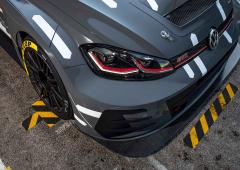 Exterieur_volkswagen-golf-gti-tcr-racecar_17