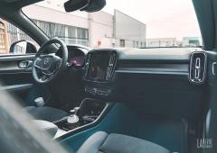 Interieur_essai-volvo-c40-recharge-twin_17