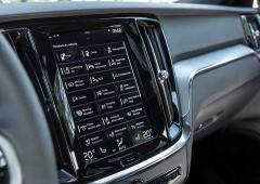 Interieur_volvo-s60-t8-twin-engine-essai-de-la-nouvelle-hybride-suedoise_1