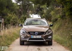 Image de l'actualité:Volvo v60 cross country de la route aux chemins 