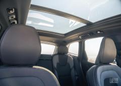 Interieur_volvo-xc60-t6-et-t8-recharge-essai_3
                                                        width=