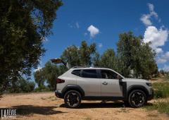 Exterieur_dacia-duster-les-photos-du-nouveau-duster-iii-hybrid-millesime-2024-2025_4