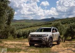 Exterieur_dacia-duster-les-photos-du-nouveau-duster-iii-hybrid-millesime-2024-2025_5