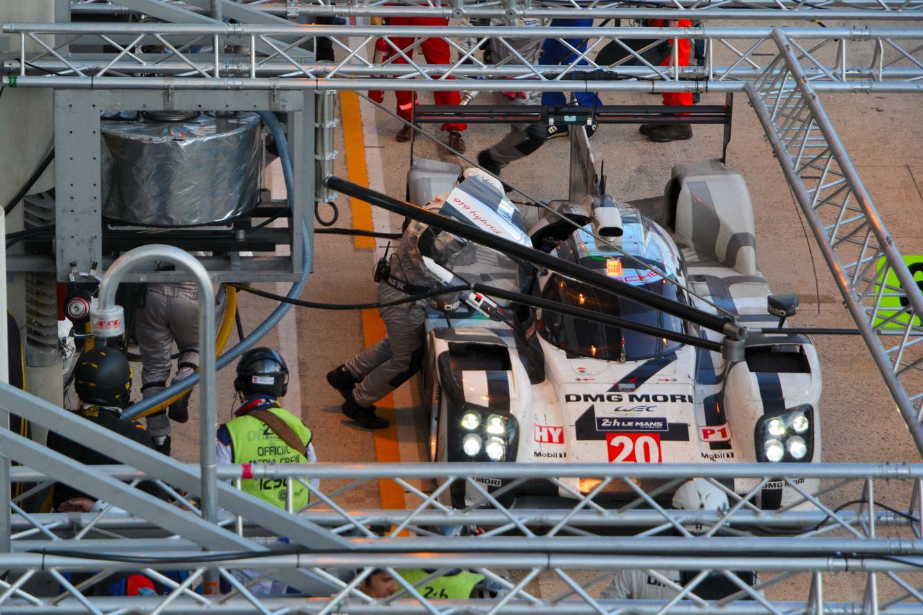 Image principale de l'actu: 24 heures du mans les voitures de securite ont gomme les ecarts 