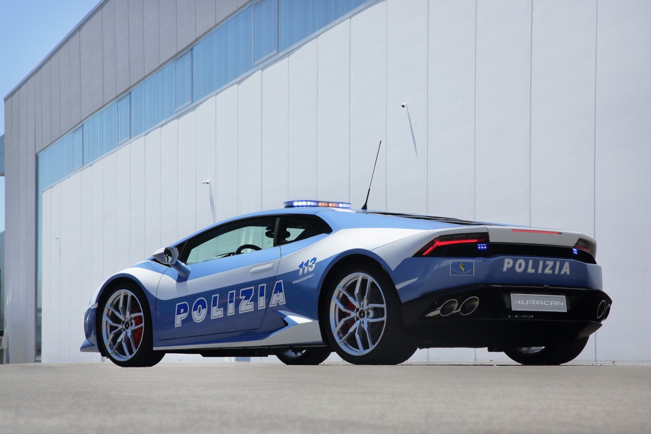 Une lamborghini huracan lp610 4 pour la police italienne 