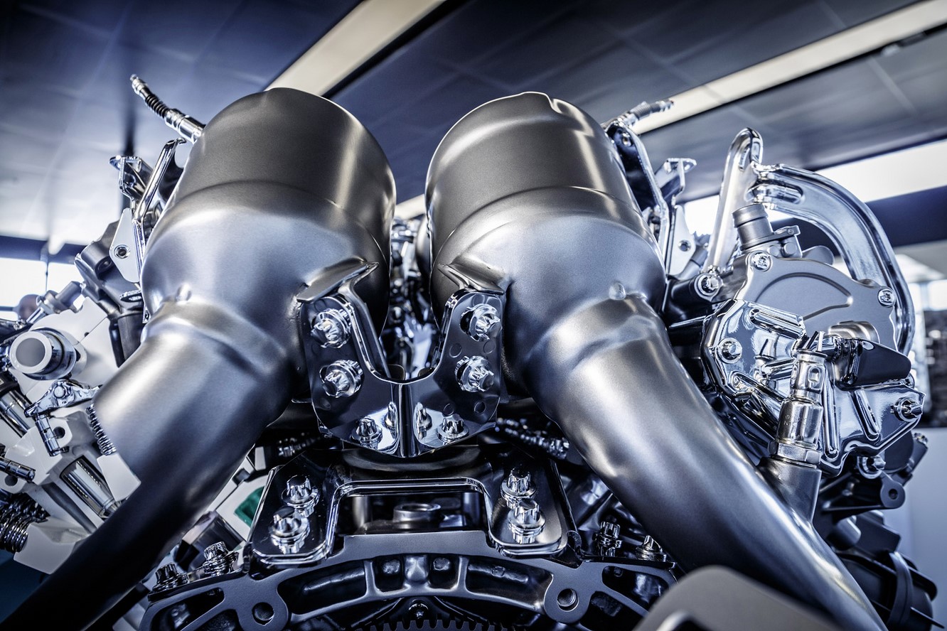 Les details du v8 4 0 litres de la mercedes amg gt 