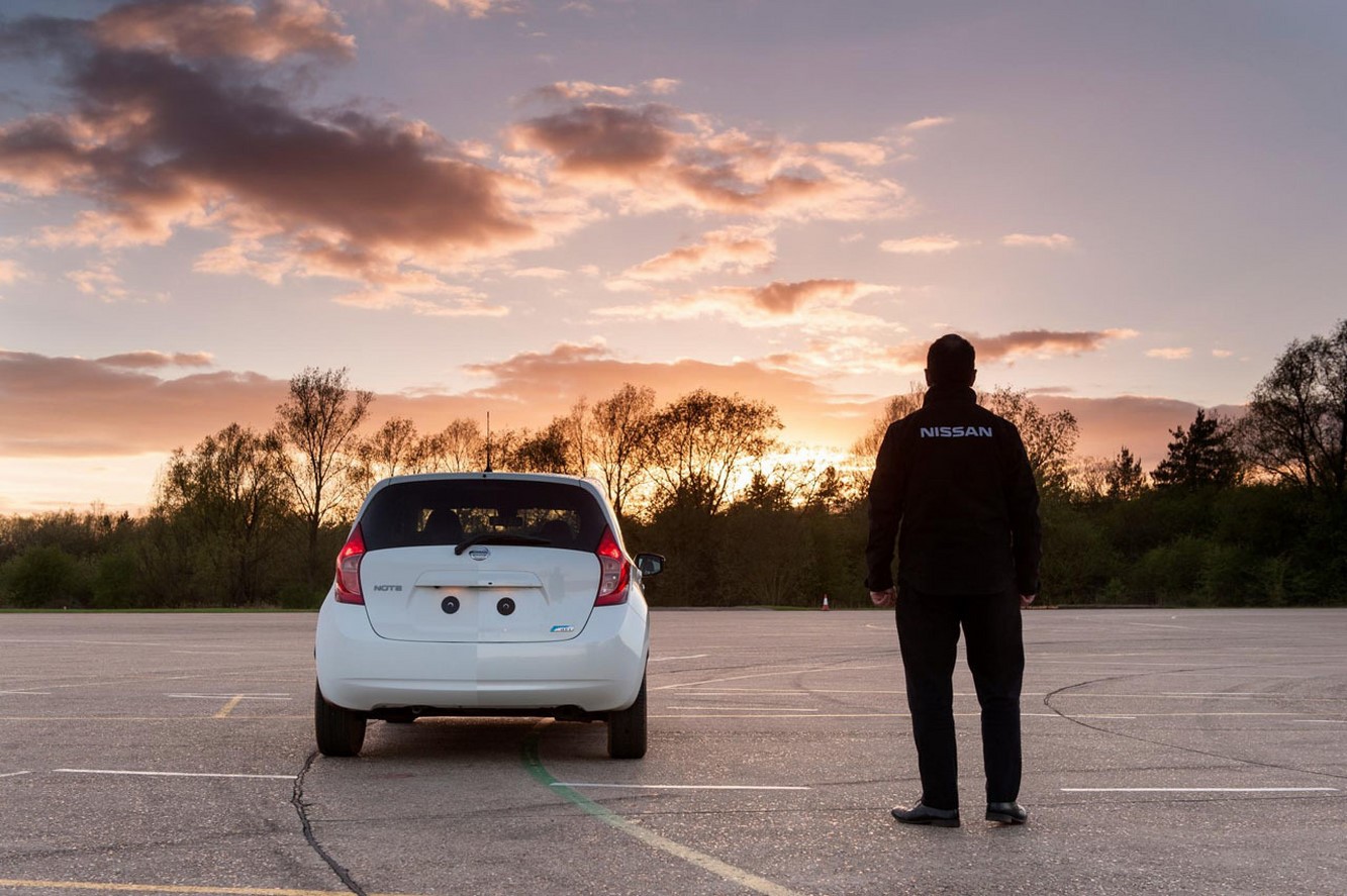 Nissan teste sa peinture auto nettoyante 