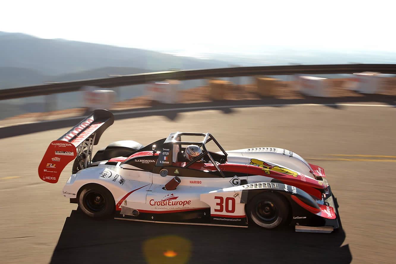 Romain dumas decroche la lune a pikes peak 