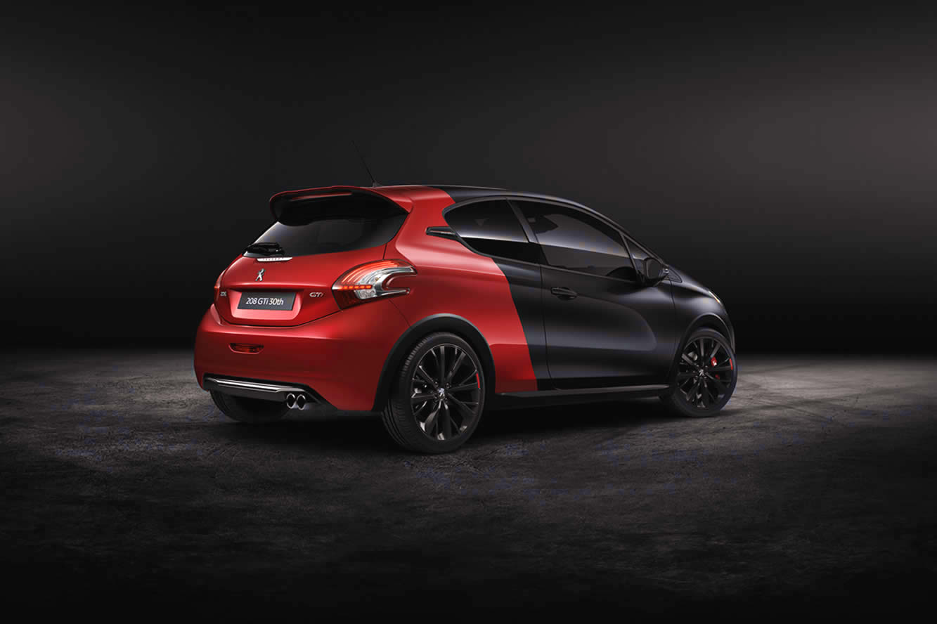 Peugeot fete les 30 ans de la 205 gti avec une 208 gti 30th radicale 