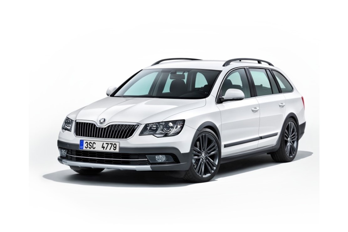 Skoda superb combi offroad prix et equipement 