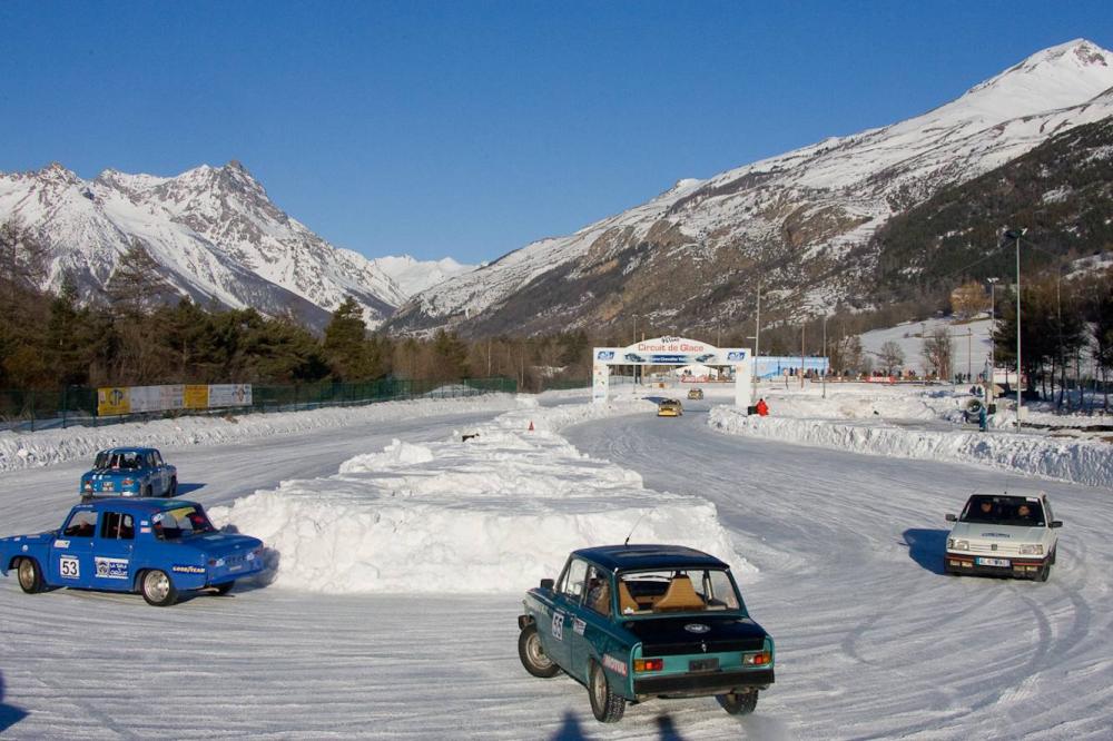 Image principale de l'actu: Janvier mois du blanc sur le circuit de glace de serre chevalier 