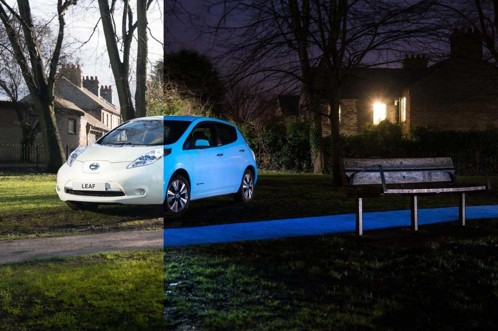 Image principale de l'actu: Une nissan leaf qui brille la nuit 