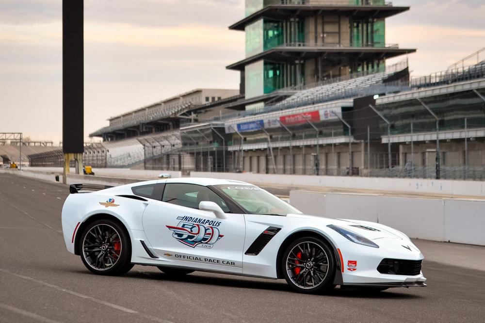 Image principale de l'actu: Indy500 une corvette c7 z06 pacecar 