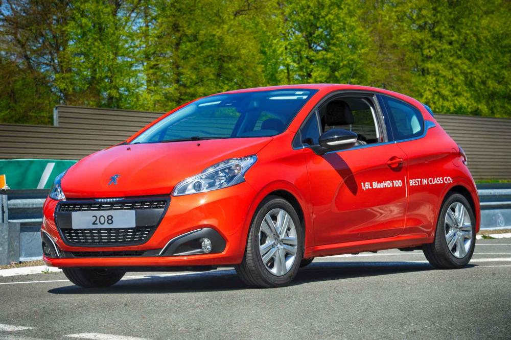 Image principale de l'actu: 2 litres aux 100km pour une Peugeot 208 BlueHDi