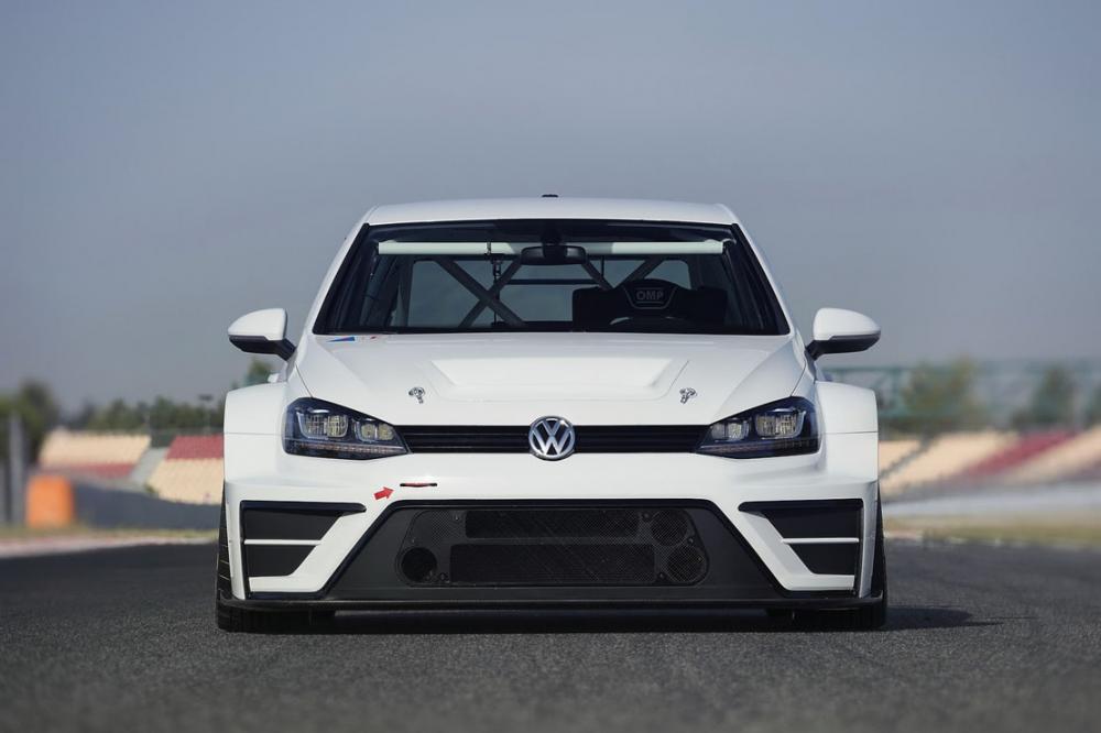 Image principale de l'actu: Volkswagen s engage en tcr avec la golf 7 