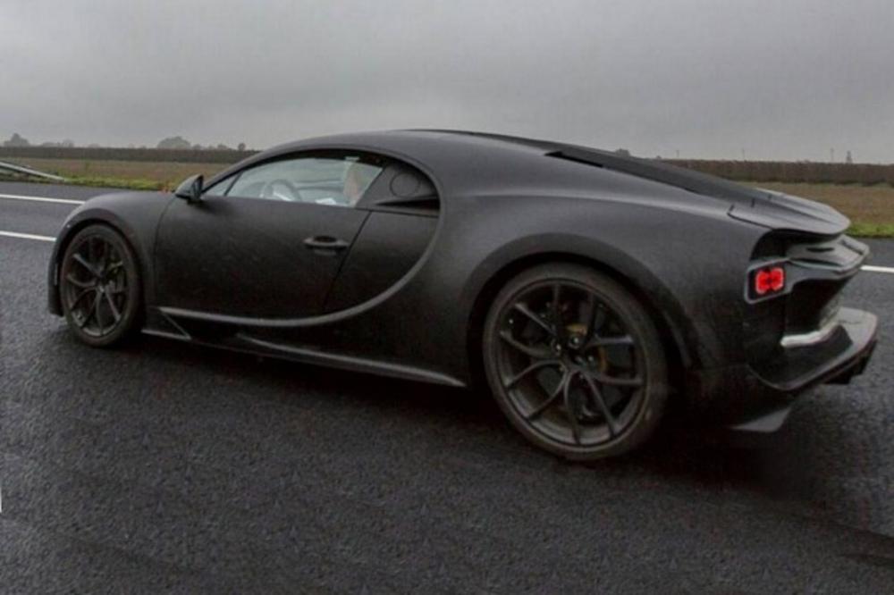 Image principale de l'actu: Magnifique spyshot de la bugatti chiron 