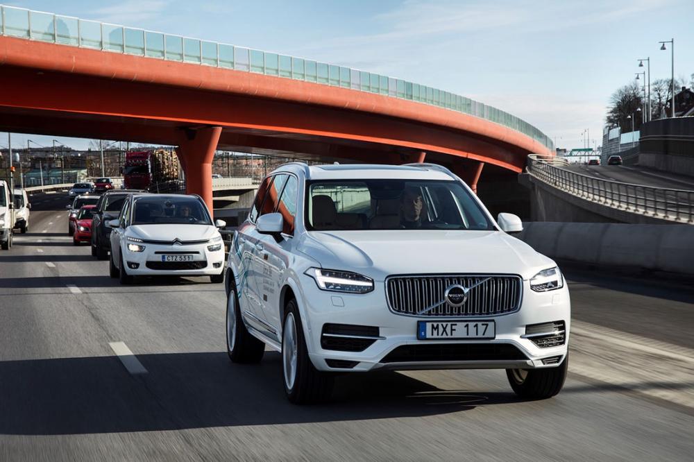Image principale de l'actu: Volvo xc90 intellisafe cent suv autonomes seront testes en chine 