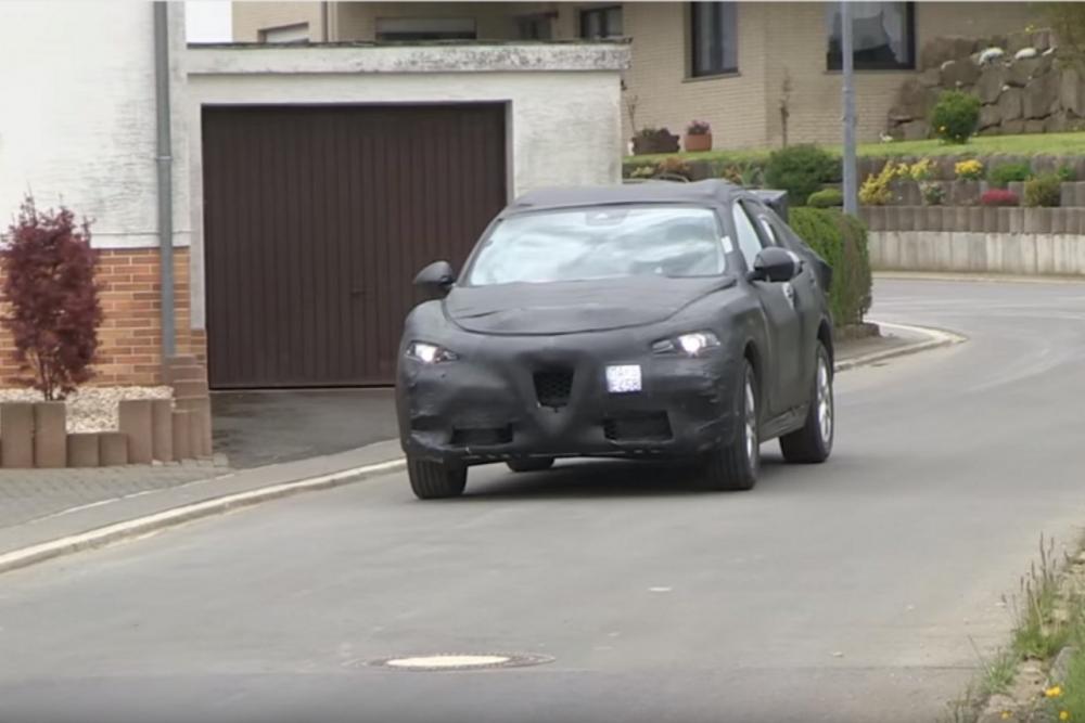 Image principale de l'actu: Spyshot video le suv alfa romeo en balade pres du nurbirgring 